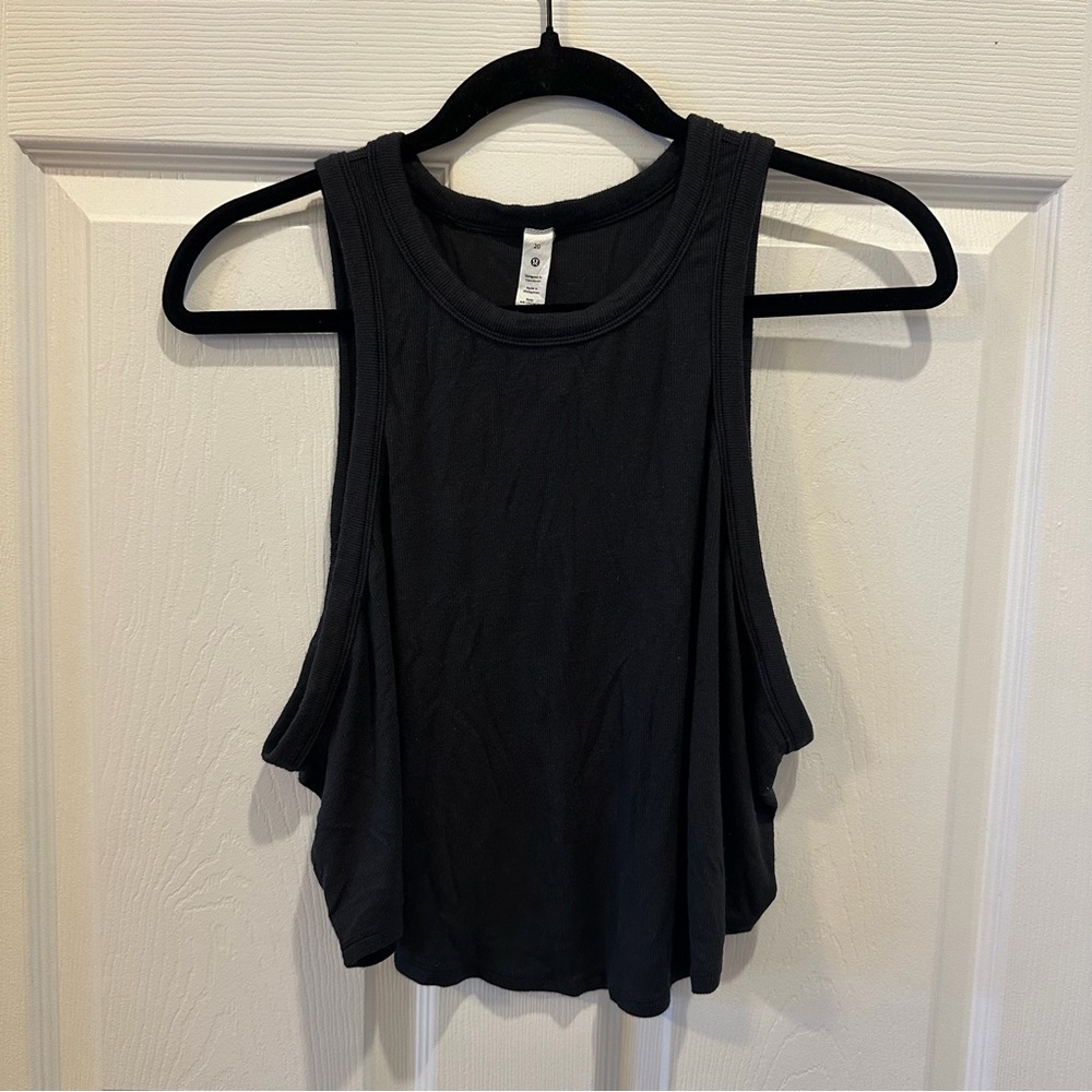 LIKE NEW Lululemon athletica Size 20 Black Crop Muscle Tank
